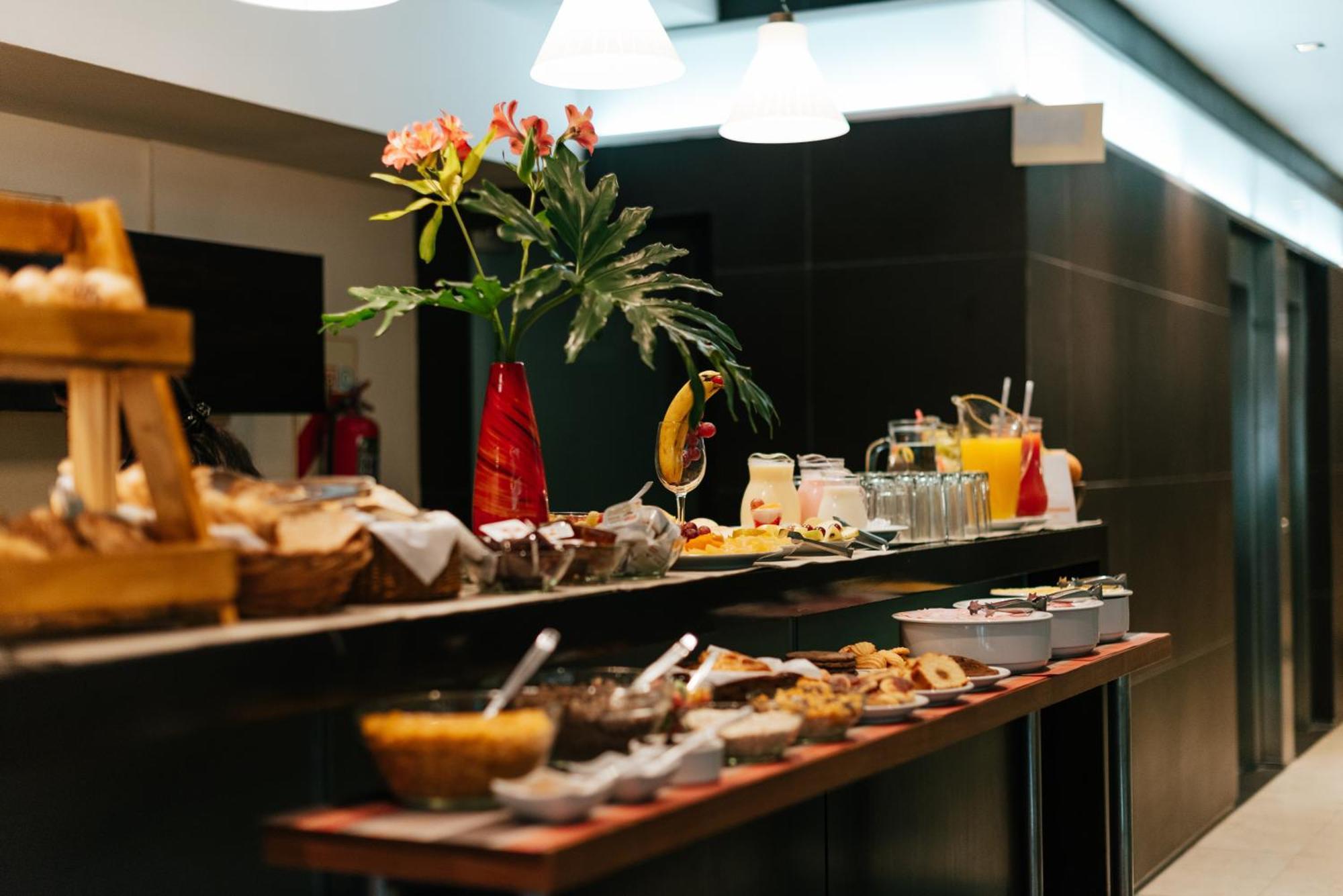 Bens - Recoleta Park Hotel บัวโนสไอเรส ภายนอก รูปภาพ